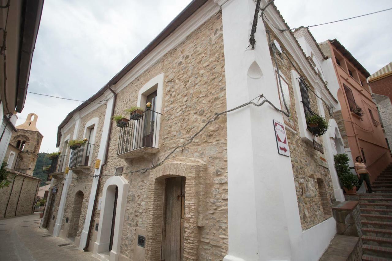 La Casa Incantata Rocca Imperiale Exterior photo