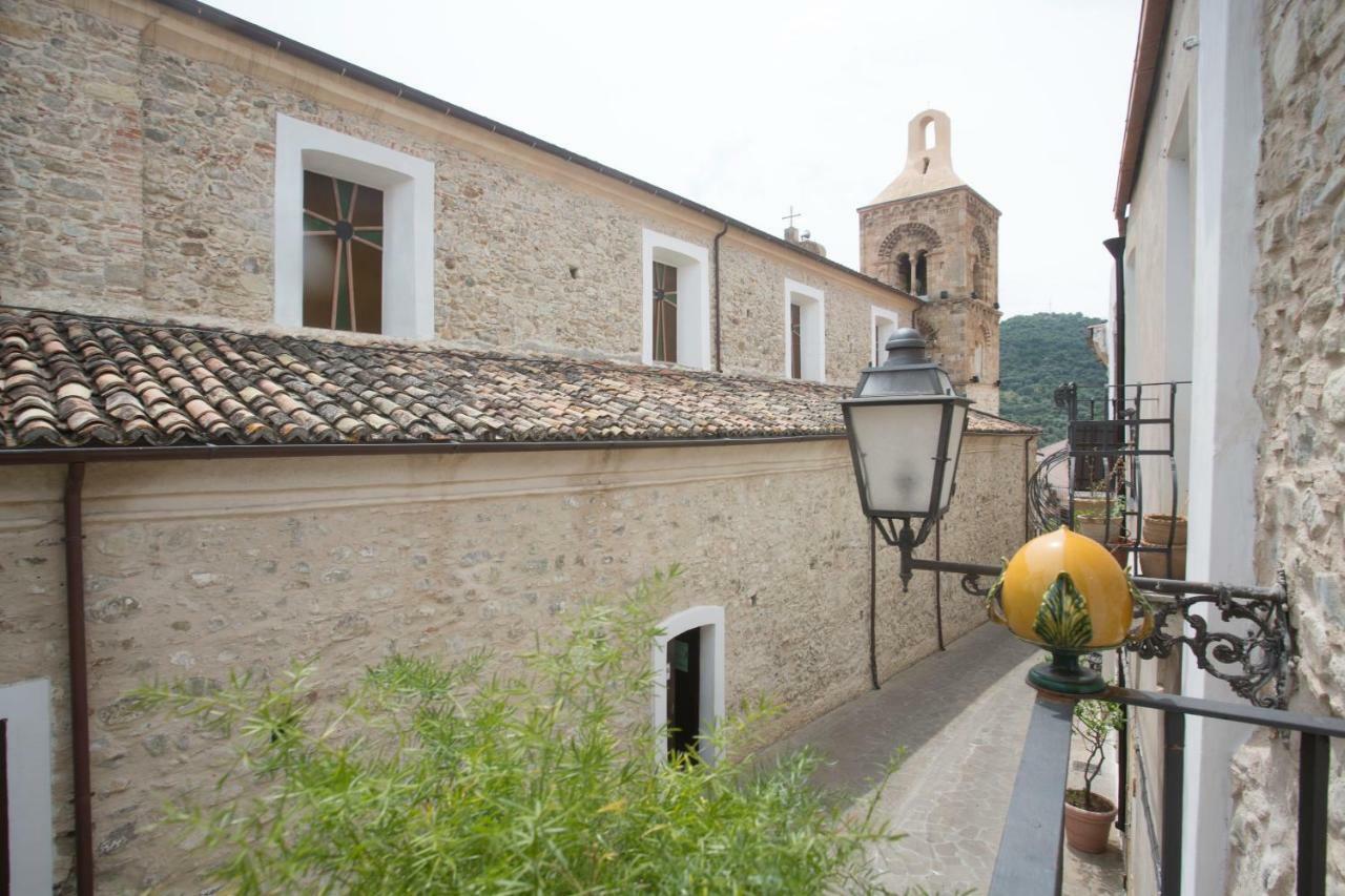 La Casa Incantata Rocca Imperiale Exterior photo